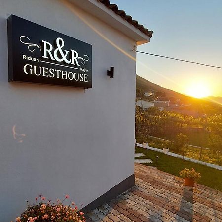 R&R Gesthouse Hotel Široka Kültér fotó