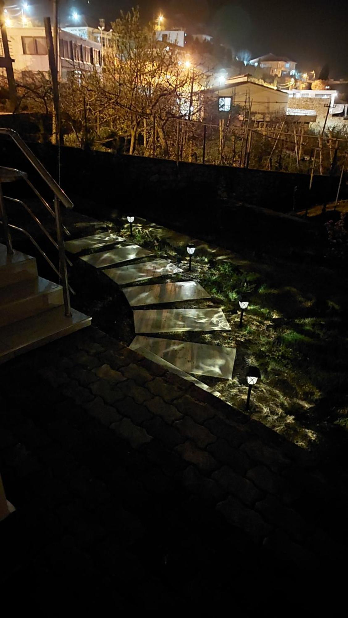R&R Gesthouse Hotel Široka Kültér fotó