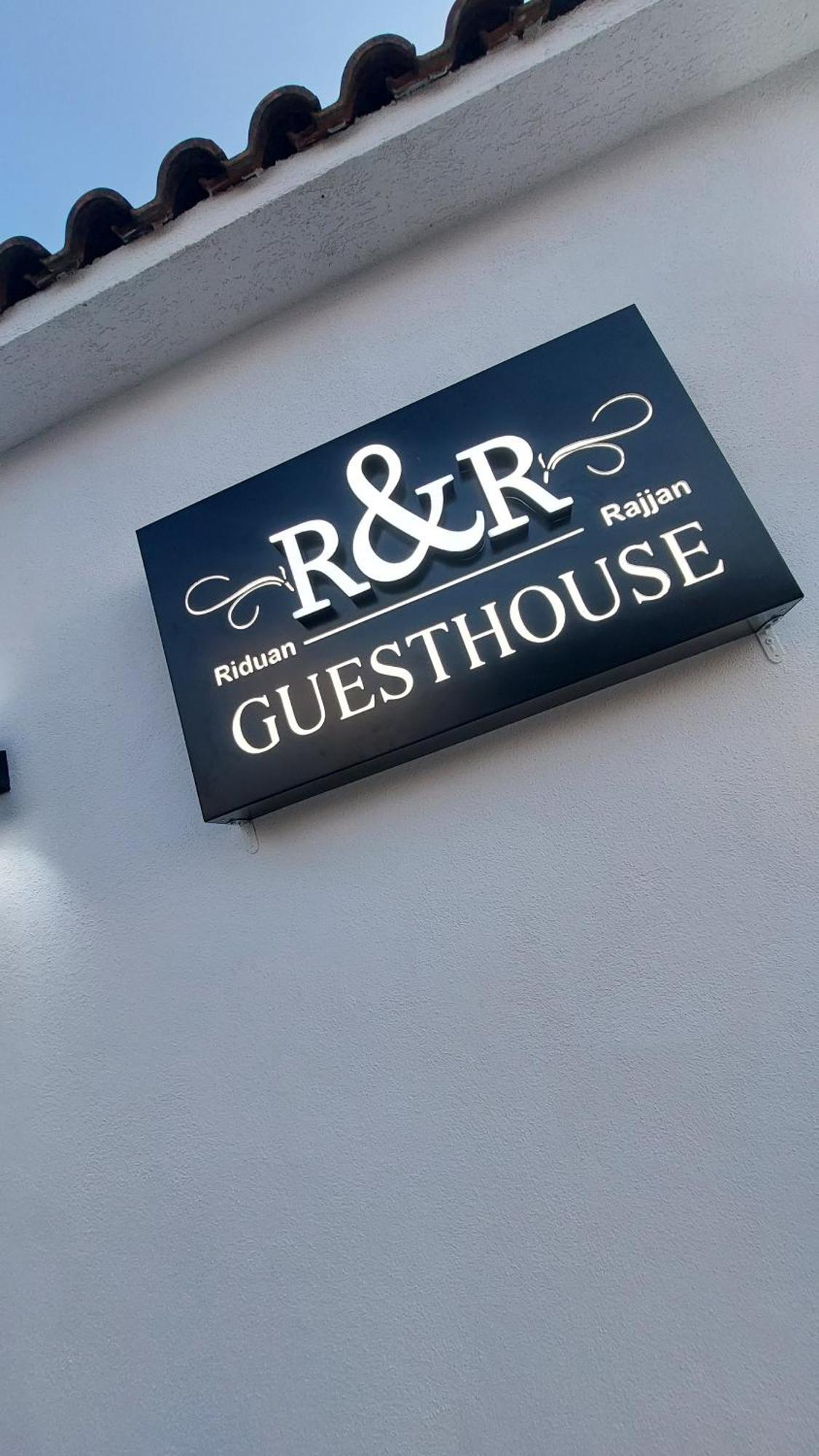 R&R Gesthouse Hotel Široka Kültér fotó