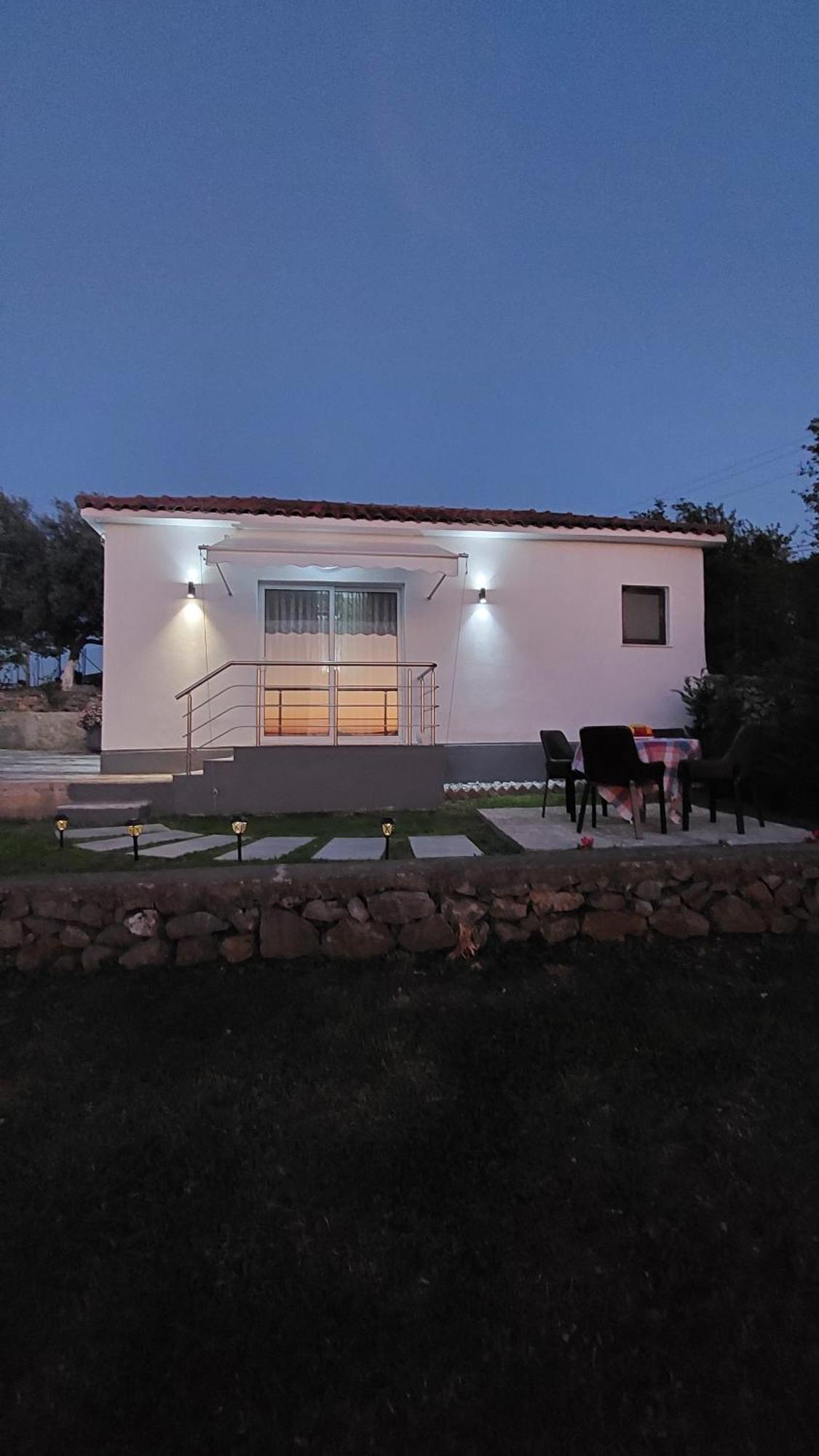 R&R Gesthouse Hotel Široka Kültér fotó