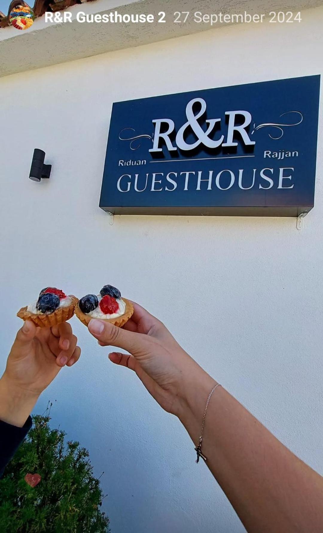 R&R Gesthouse Hotel Široka Kültér fotó