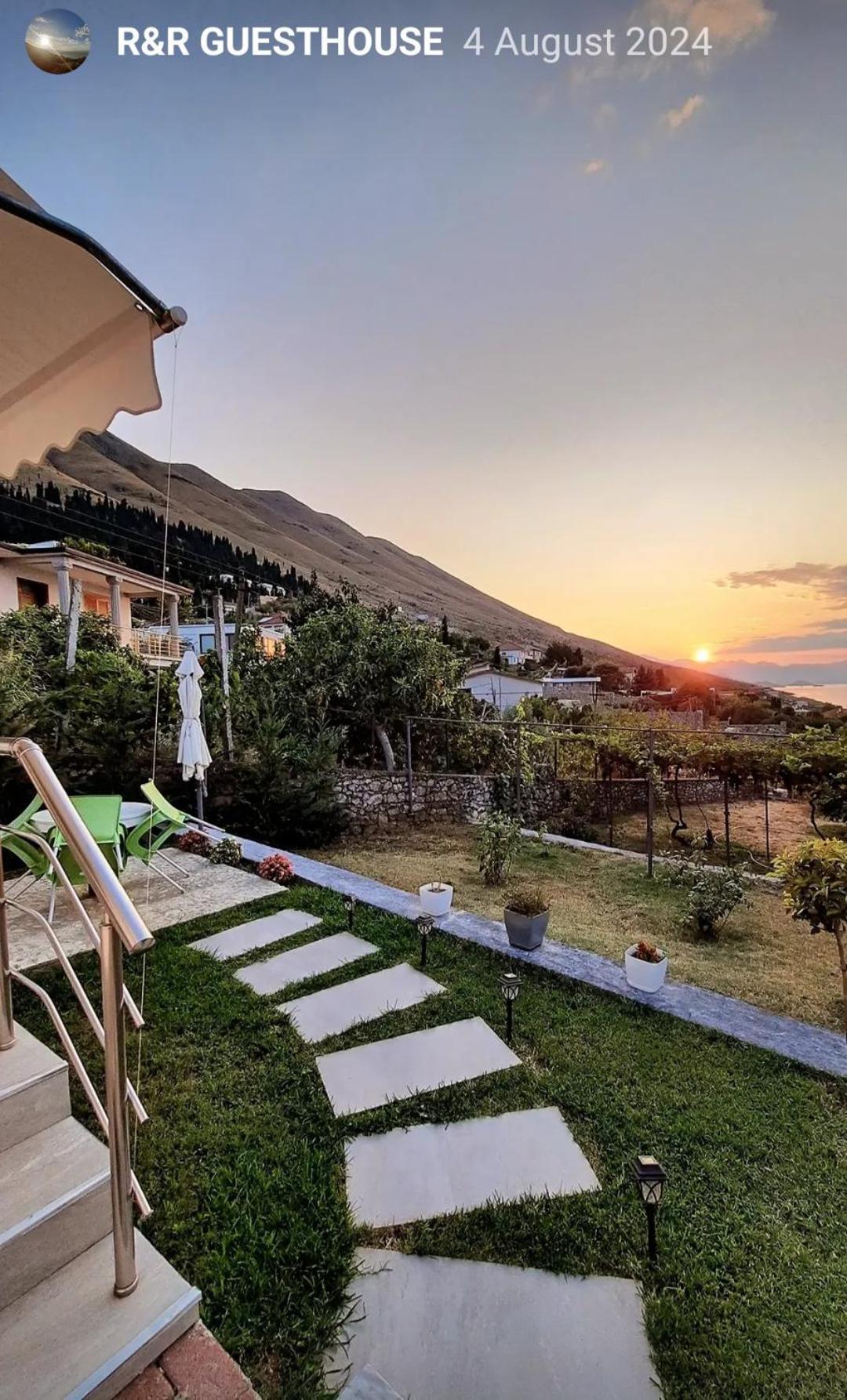 R&R Gesthouse Hotel Široka Kültér fotó